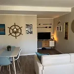 Silverhome Apartment *