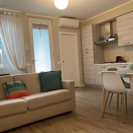 Silverhome Apartment